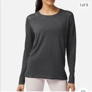 Lululemon women’s size 4 dark grey cashmere back to balance sweater
